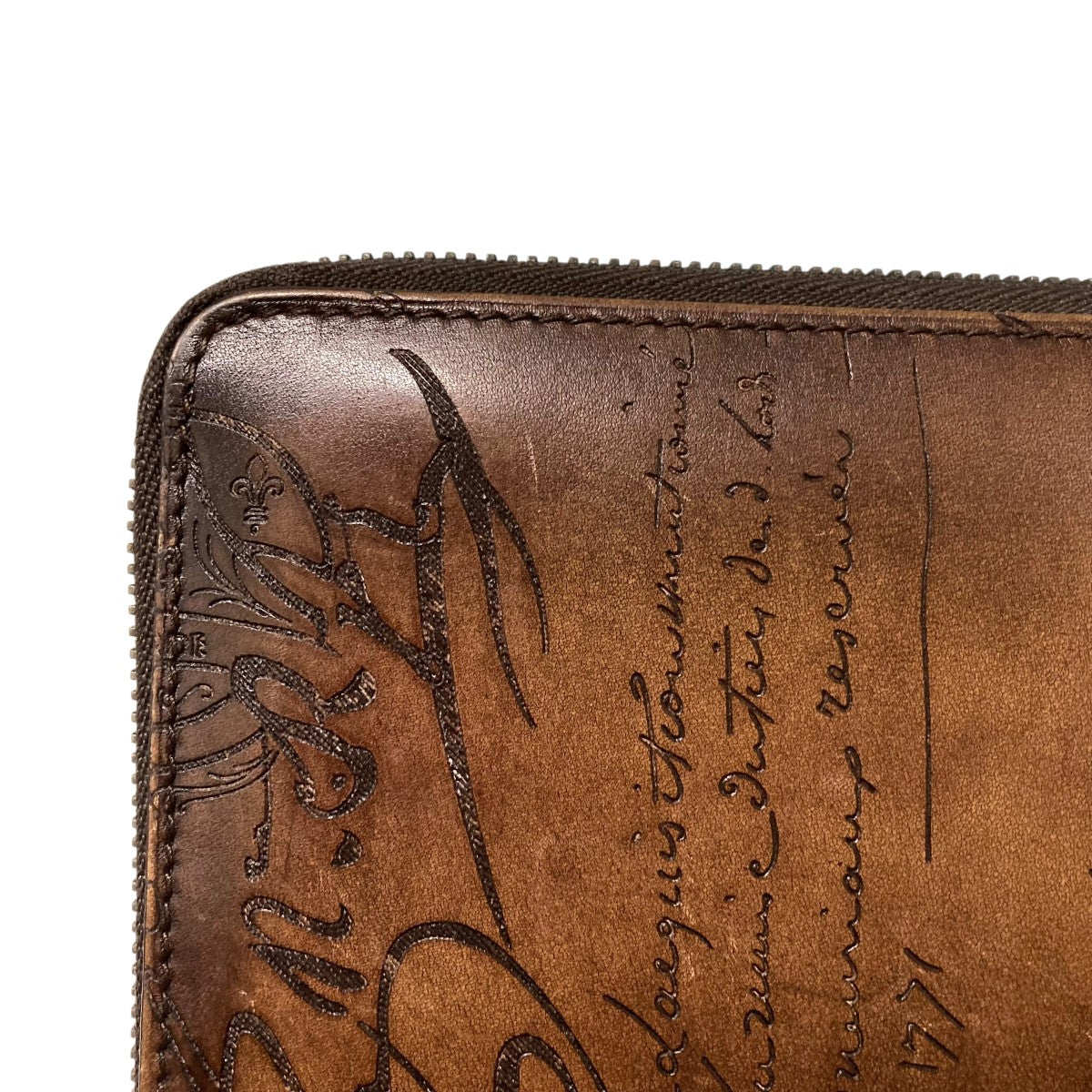 Berluti(ベルルッティ) イタウバ スクリットレザー ロング ジップ