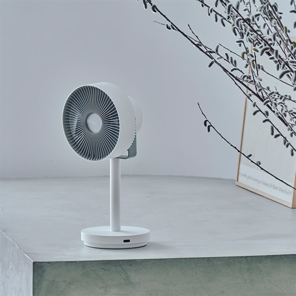 cado(カドー)除菌サーキュレーター扇風機 STREAM 1800F (ホワイト