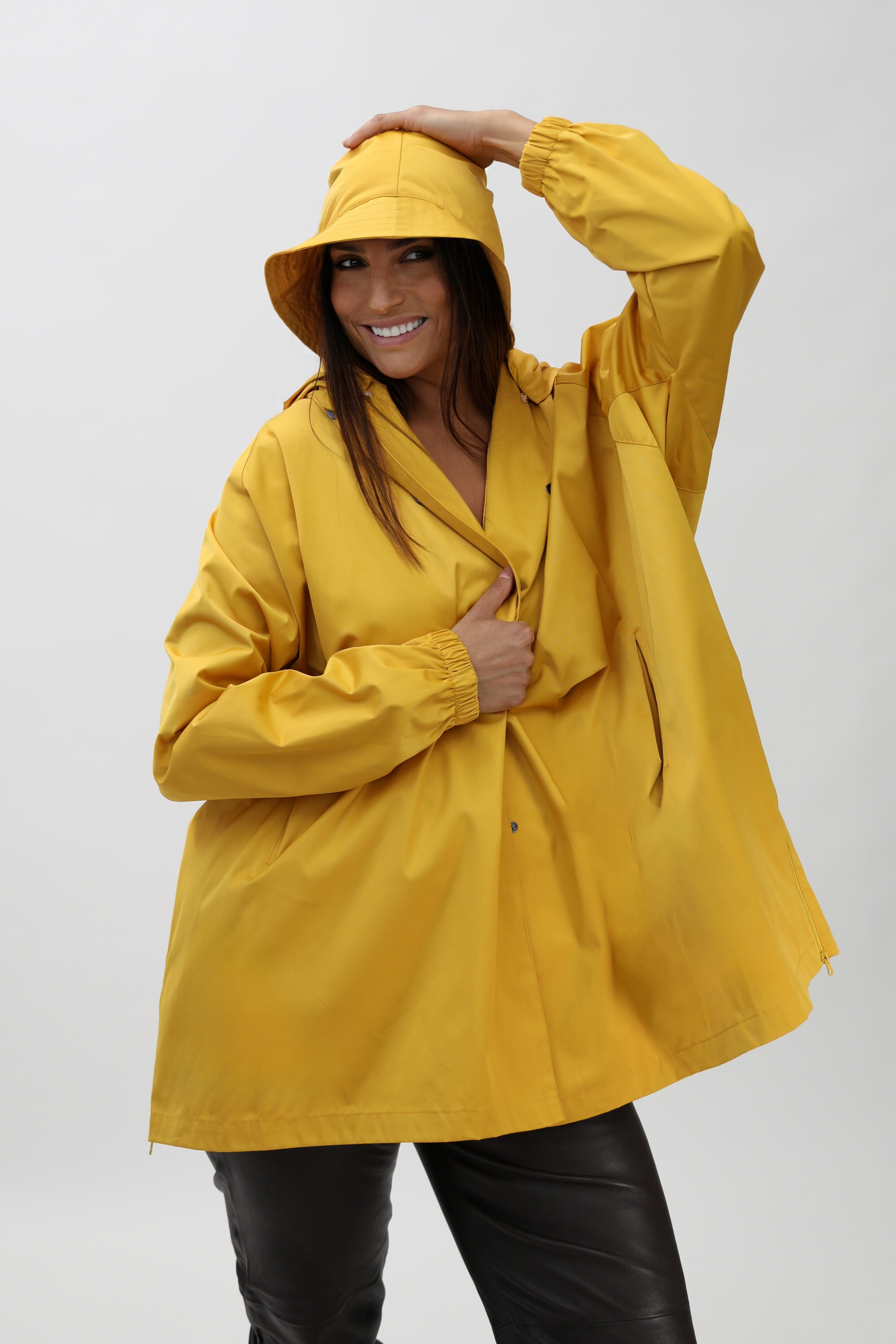 CORTINA RAIN COAT