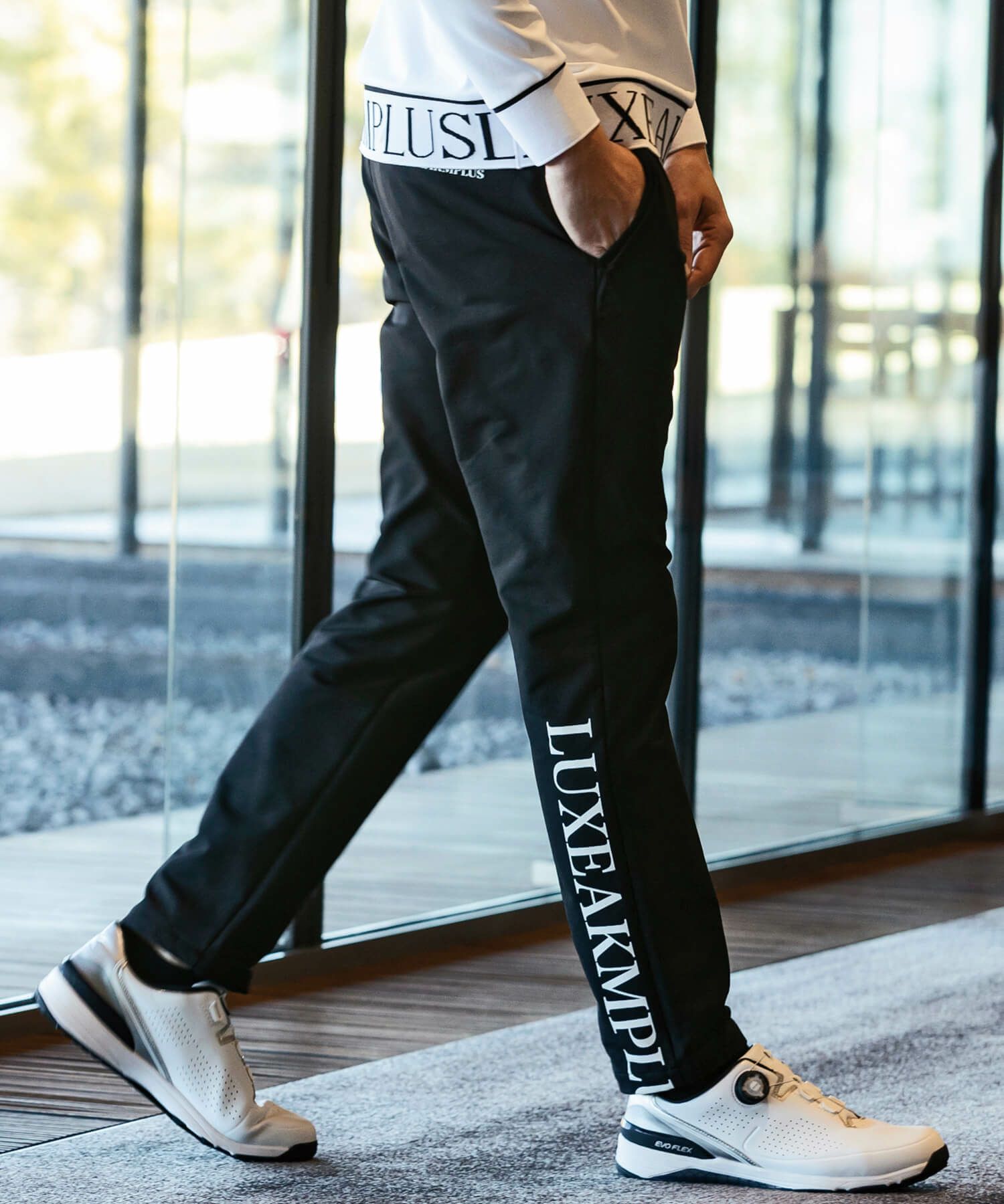 LUXEAKMPLUS(リュクスエイケイエムプラス)ゴルフ 防風ヘムロゴ