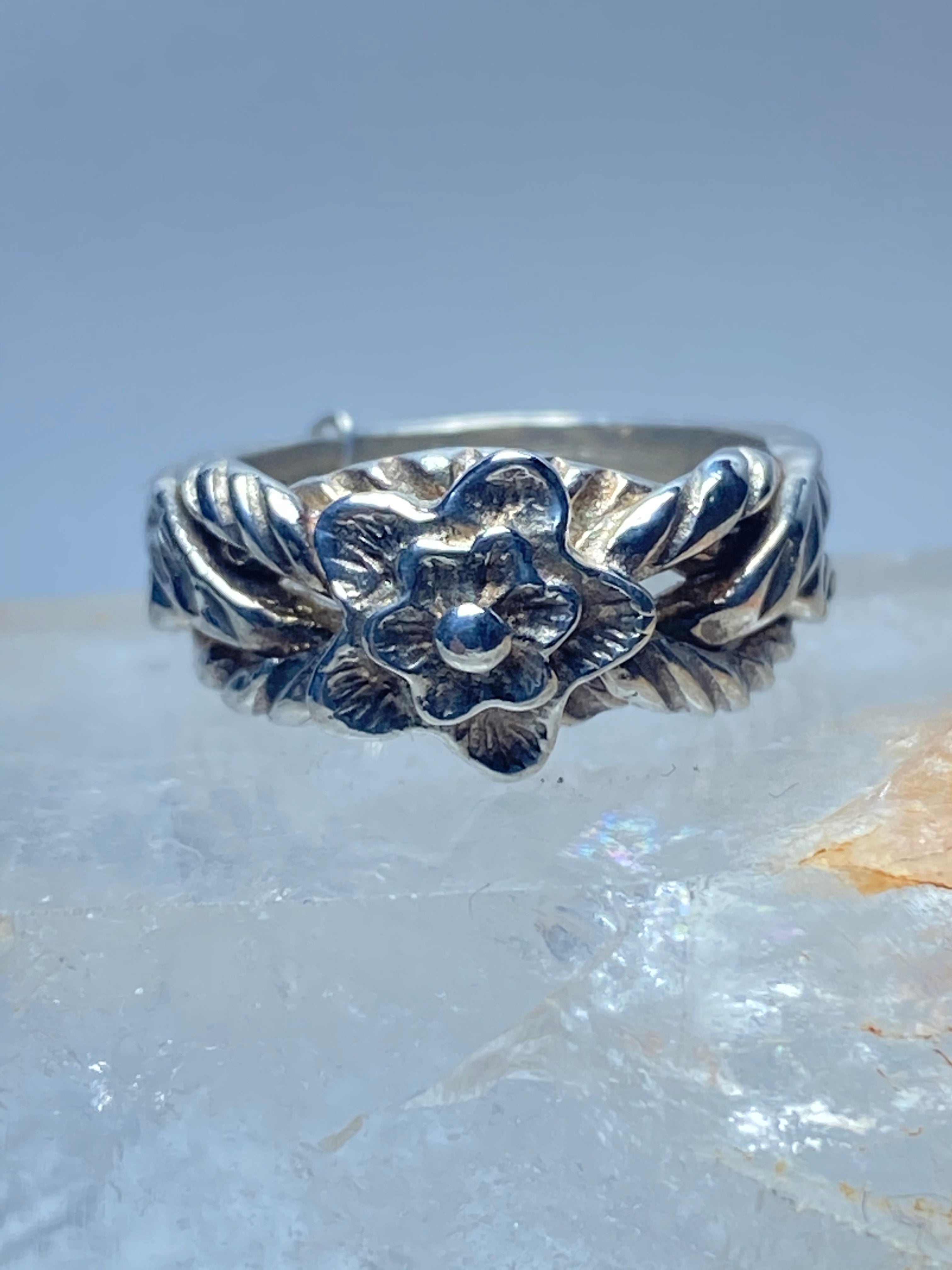 FC052BCE-E54C-4AEE-85AE-