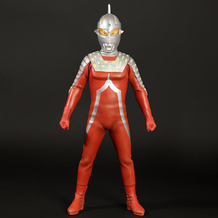 全高約50cmの「ギガンティックシリーズ ウルトラセブン ツブラヤストア