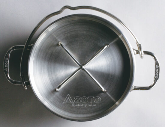 ステンレスダッチオーブン 8インチ ST-908 - SOTO｜ソト