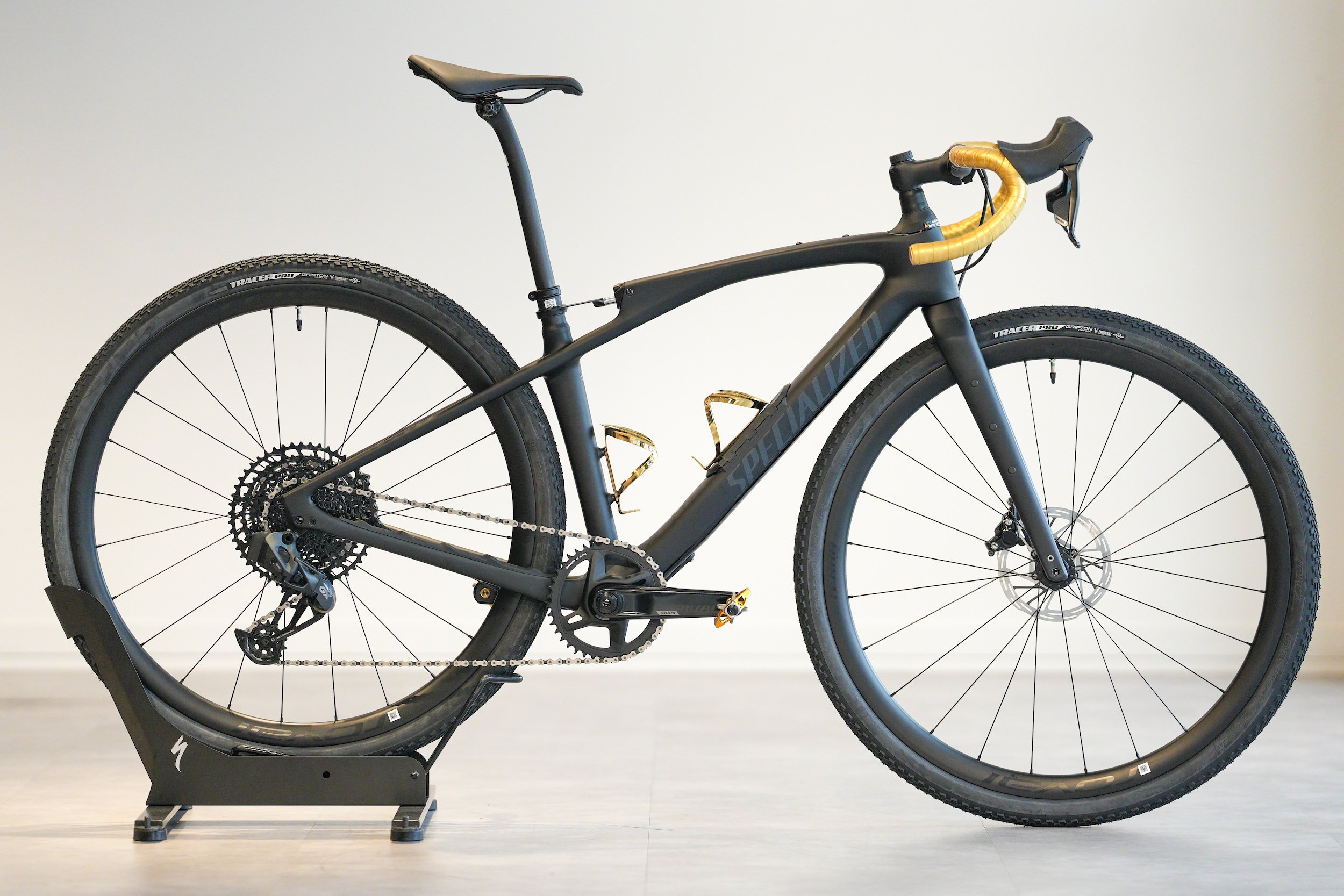 グラベルバイクの最高峰！DIVERGE STR EXPERT！ | スペシャライズド