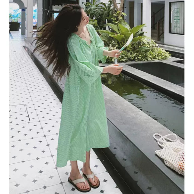 グリーンストライプシャツワンピース（緑）春/夏 ゆったりシルエットの