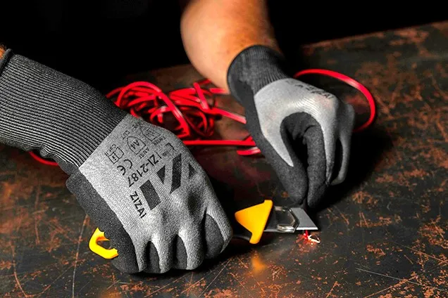 ZI-2187｜耐切創手袋の概念を覆す かつてないフィット感と作業性｜株式