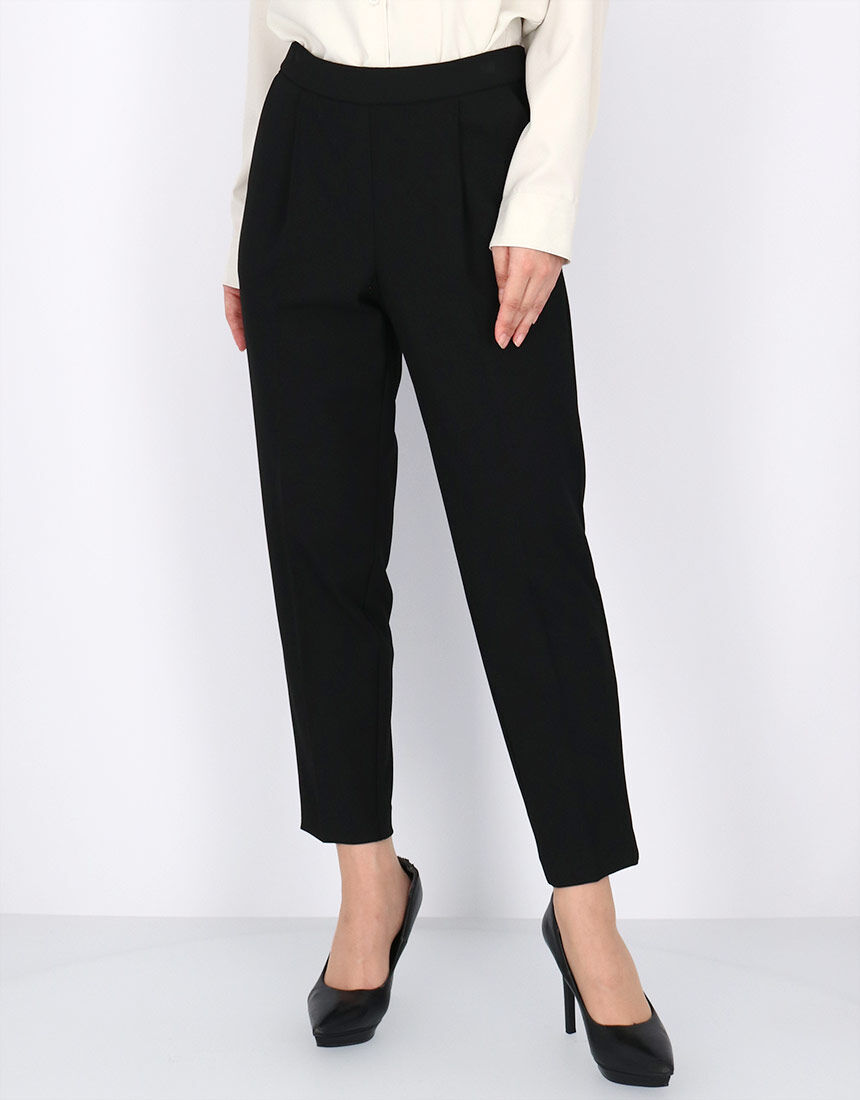 ワコール_カルソン 動きやすいストレッチ素材 美しいヒップシルエット