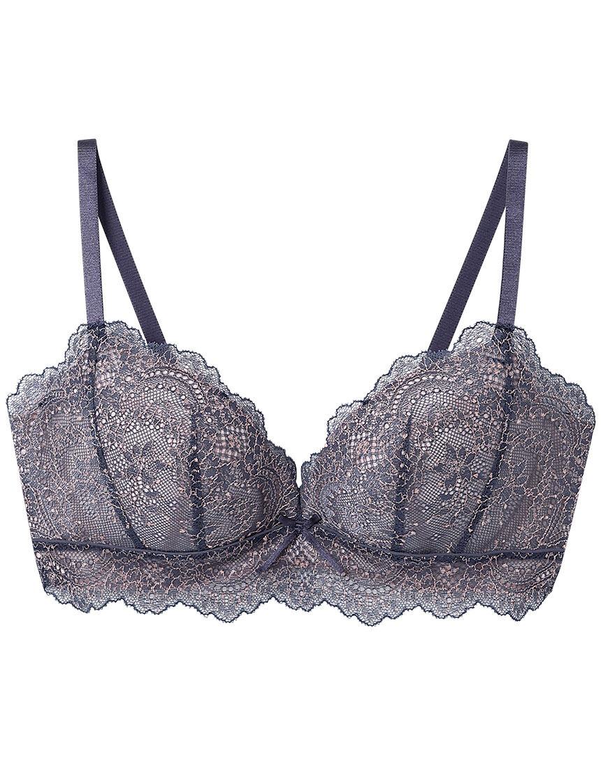 アンフィ 4つのサイズ別設計から生まれたあなたのためのブラ