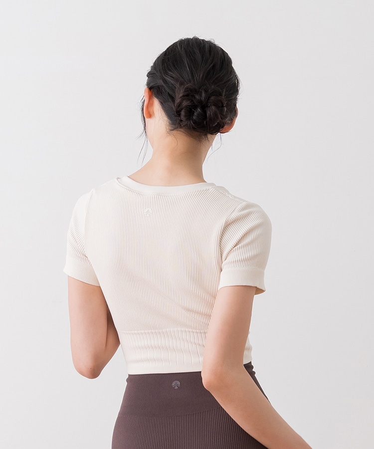 SUKALA】アクティブデイジートップス(XS・Sサイズ ライトベージュ