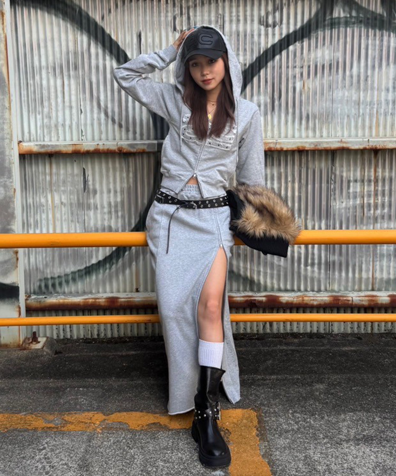 スタッズディティールスウェットロングスカート｜ACLENT（アクレント）