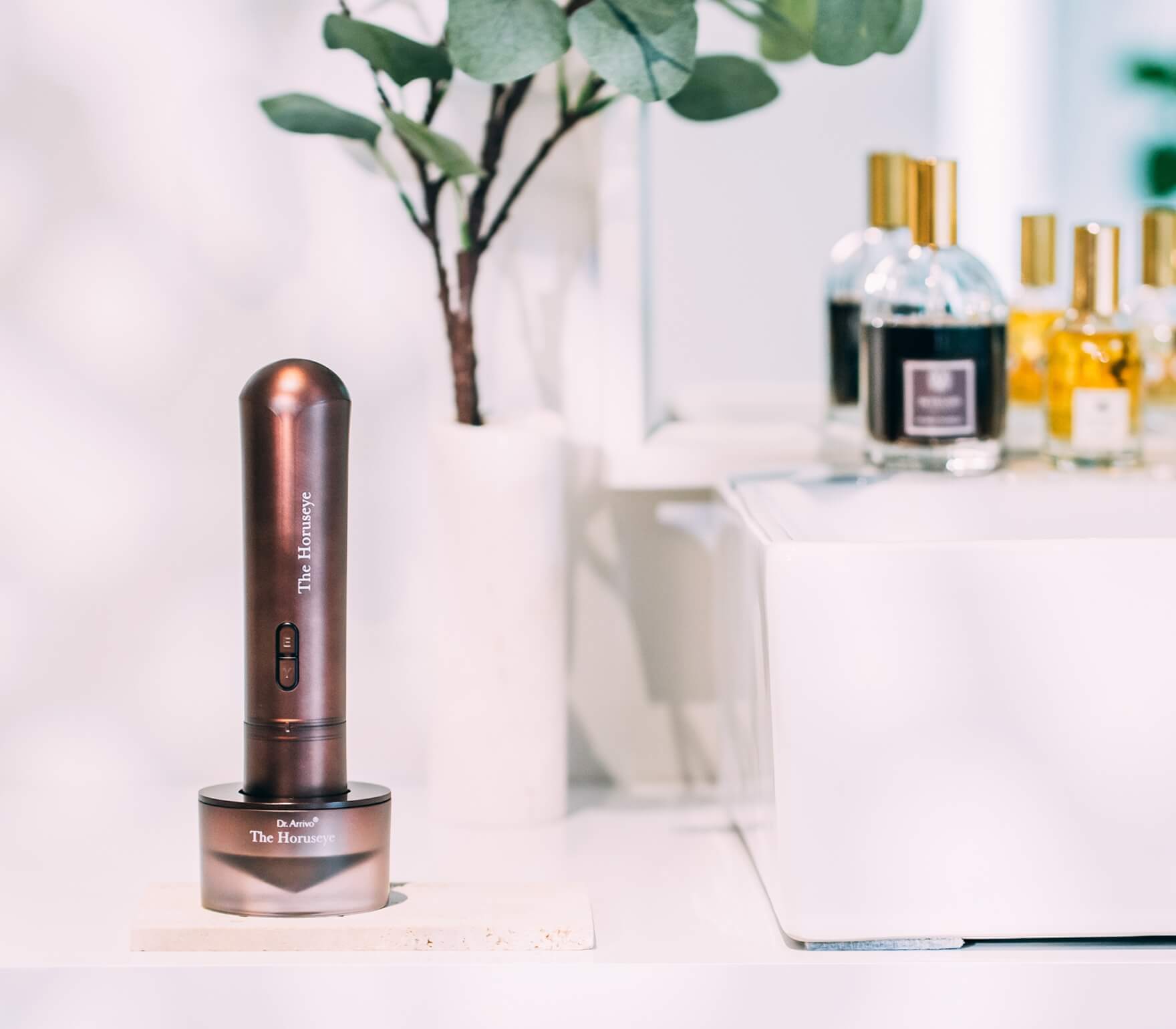 The Hormeye 美容デバイス ブラウン The Hormeye 美容デバイス