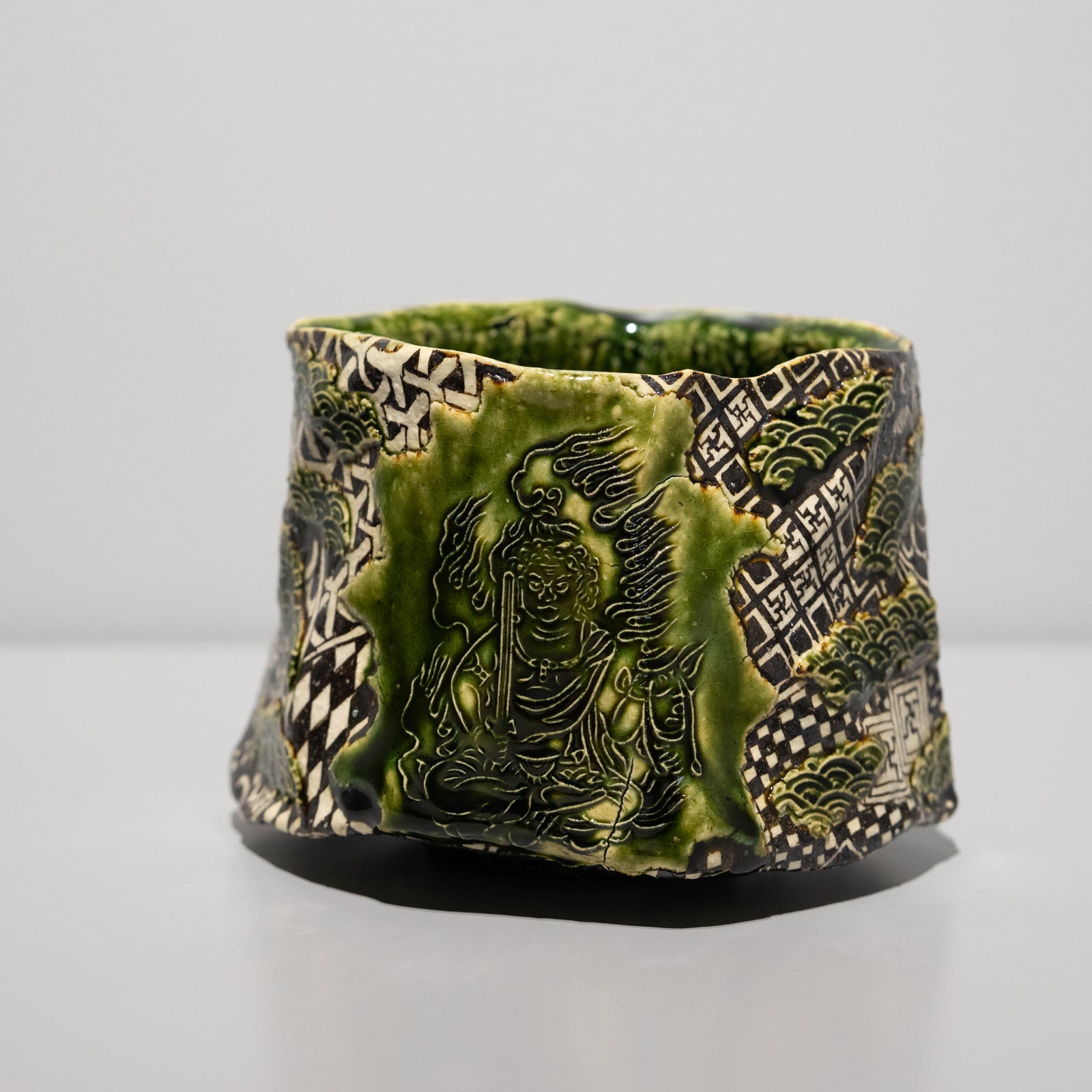 山口真人 / 織部不動明王図茶碗（一点物） – HULS GALLERY TOKYO