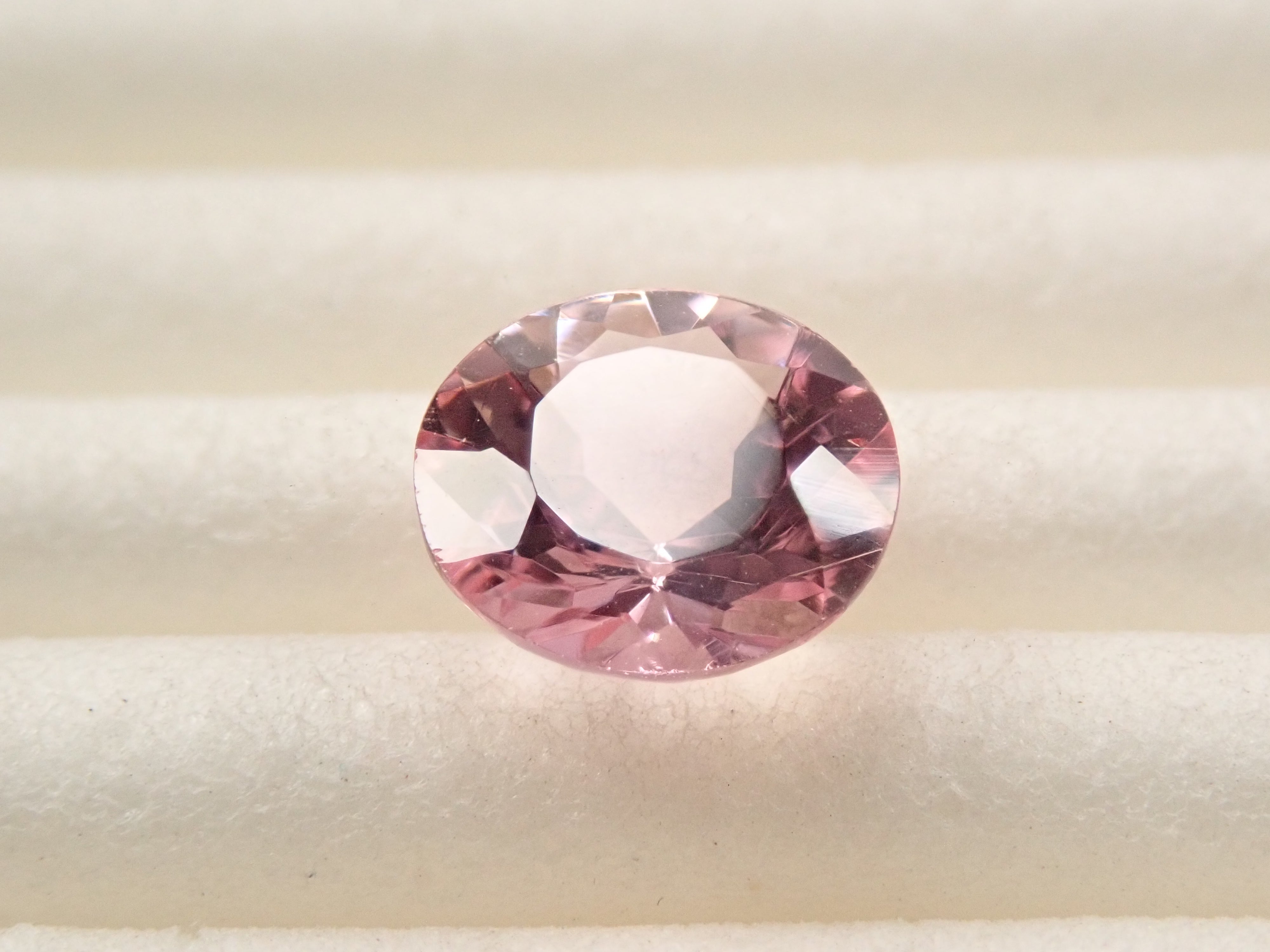 ブラジル産非加熱ピンクインペリアルトパーズ（シェリーピンク） 1.029