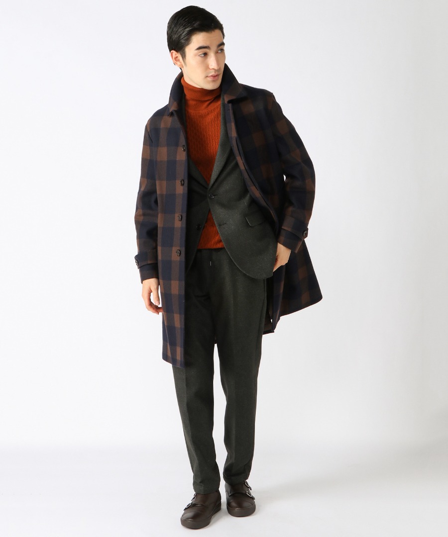 アウター選びの一考に。CROWDED CLOSETのコートで見せる、品格と遊び