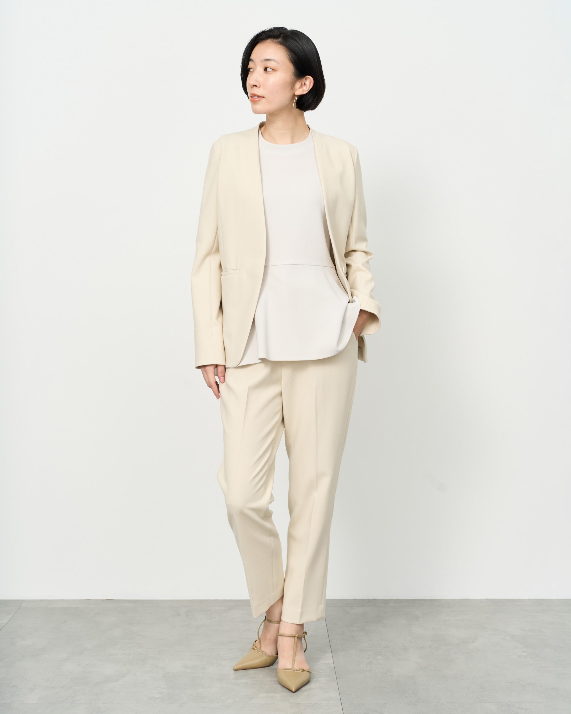 ぺプラムチュニックブラウス - SOÉJU online store｜上質な大人の女性