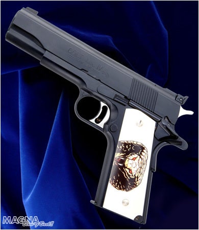 コブラグリップ完全再現「WA【コルト】コブラ／ロイヤルブルー」到着