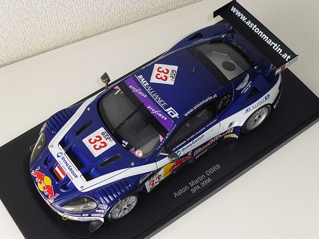 AUTO art 1/18 Aston Martin DBR9 RED BULL SPA 200 | 今日もガツンと