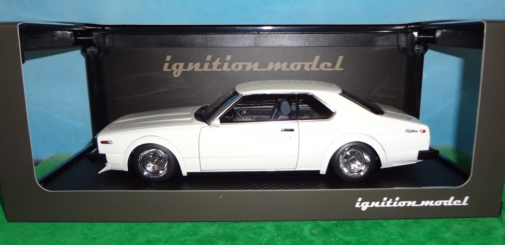 ミニカーコレクション IG スカイライン2000GT-ES（C210） | BEE's