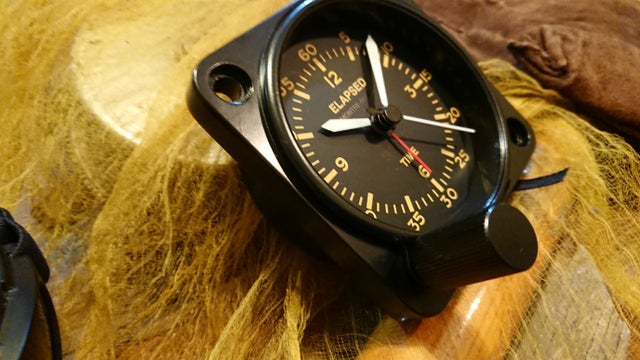 コックピットクロックELASPED TIME 目覚まし時計で復刻｜マクアケ