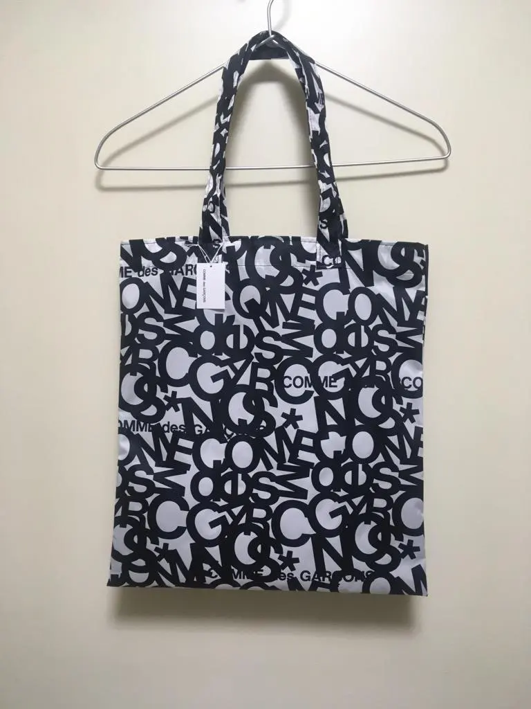 2026年最新】comme des garcons バッグ ホリデーの人気アイテム - メルカリ