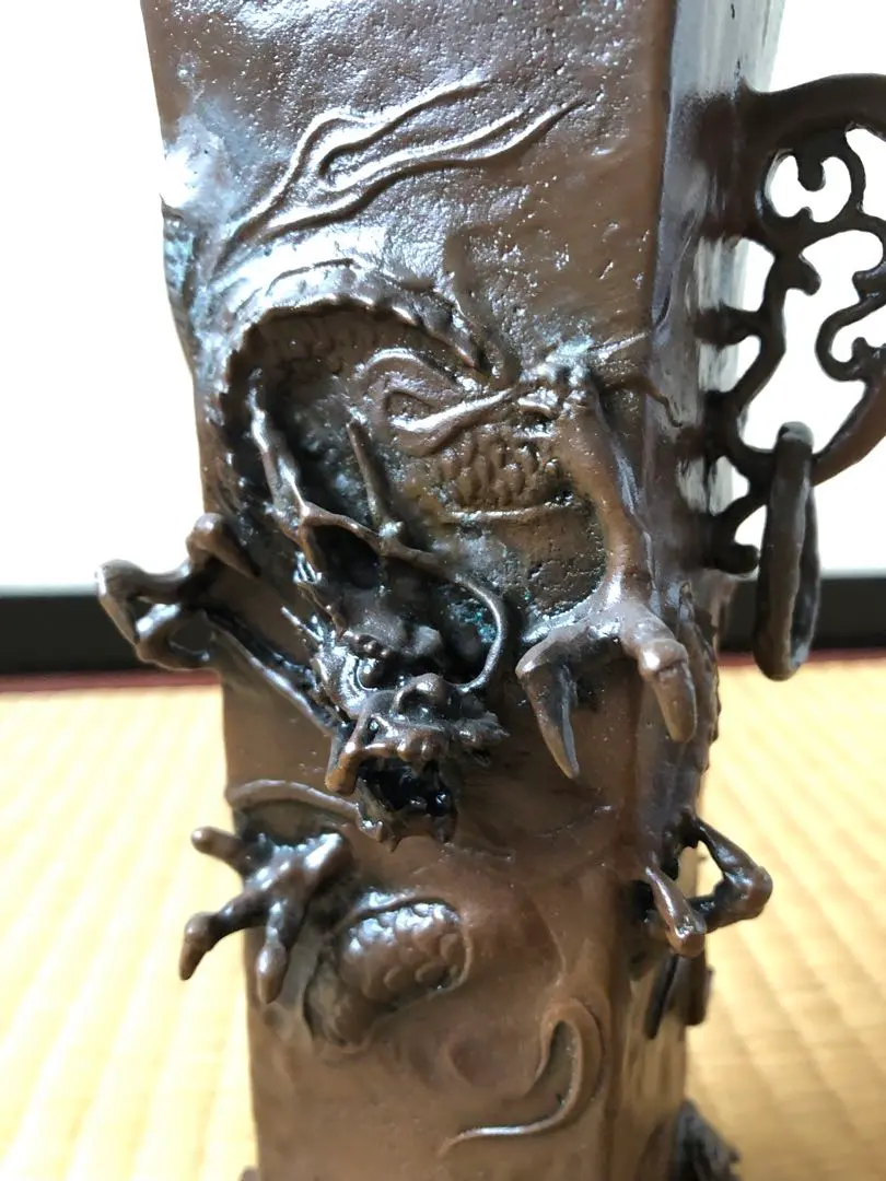 蠟型青銅製角型瑞龍文花瓶二上元威氏作‐ Mercari 日本最大二手網購平台