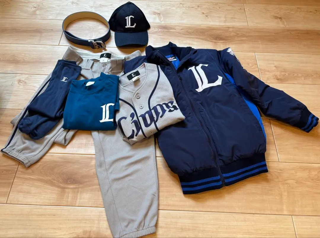 2026年最新】ライオンズグラウンドコートの人気アイテム - メルカリ