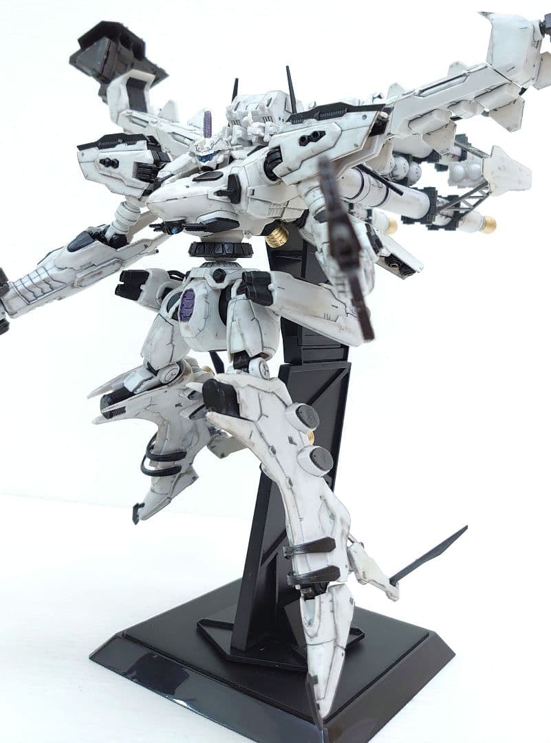コトブキヤ アーマードコア　ラインアークホワイトグリント　プラモデル 完成