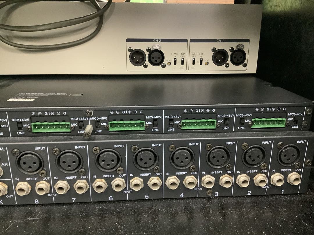 ヤマハ アナログミキサーMV800 とVU メーター 6uラックのset - メルカリ