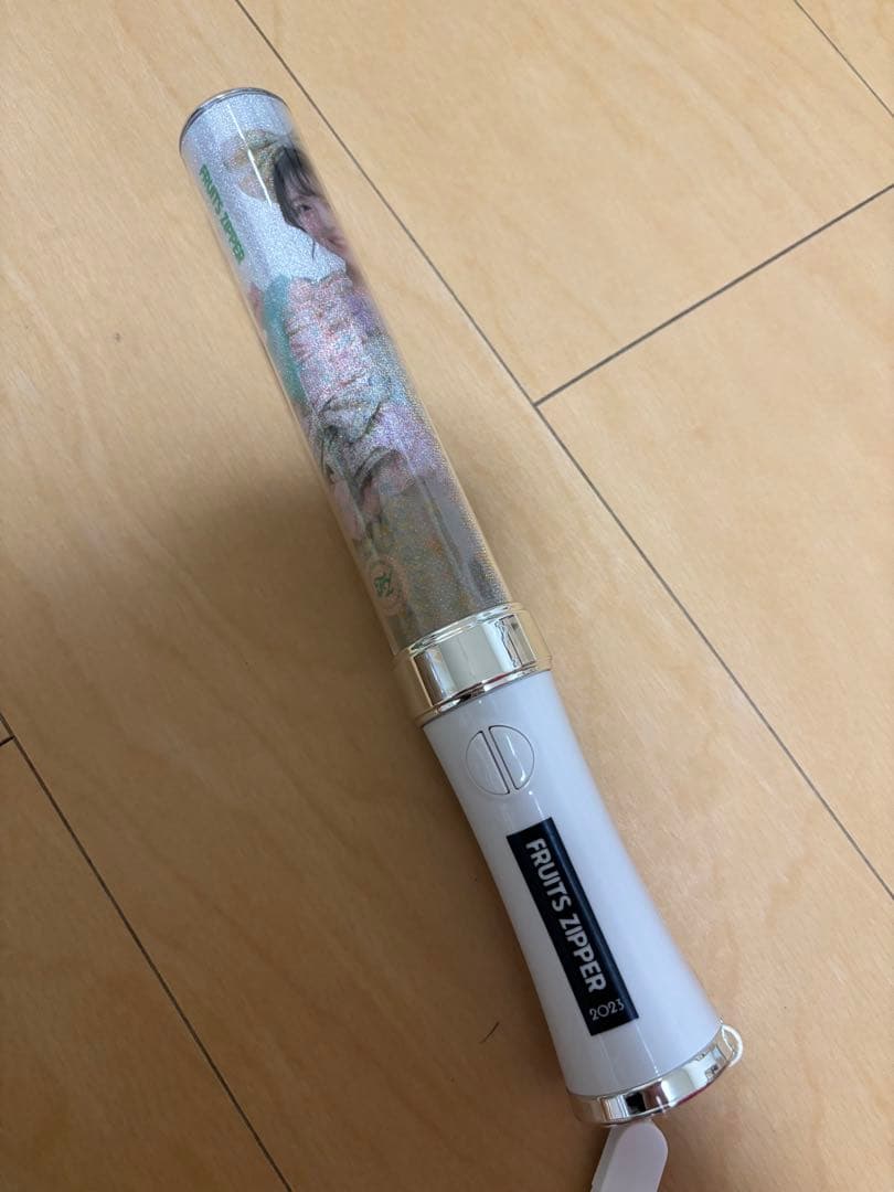 FRUITSZIPPER 櫻井優衣 ペンライト - メルカリ