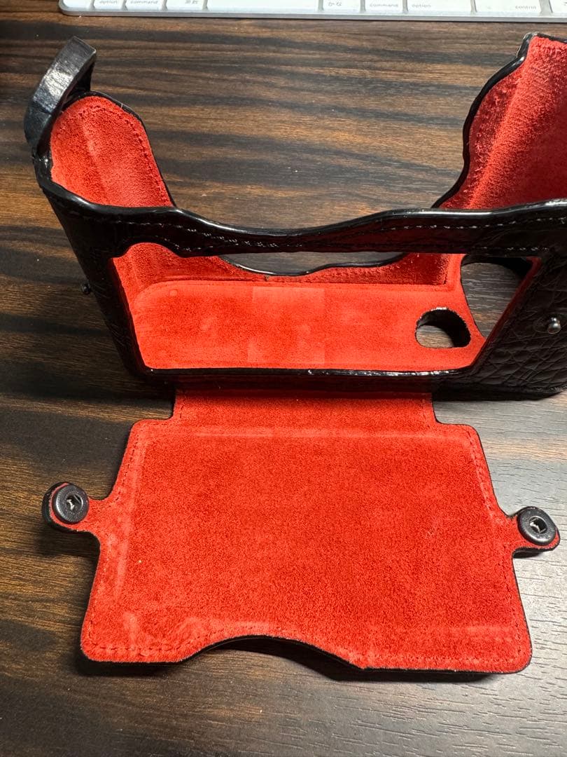 ライカ SL-2用 イタリア Luigi 特注クロコ革カメラケースストラップ