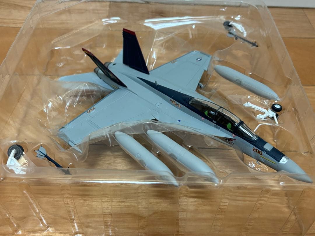 ドラゴン 1/72 F/A-18F SUPER HORNET VFA11 訳あり - メルカリ
