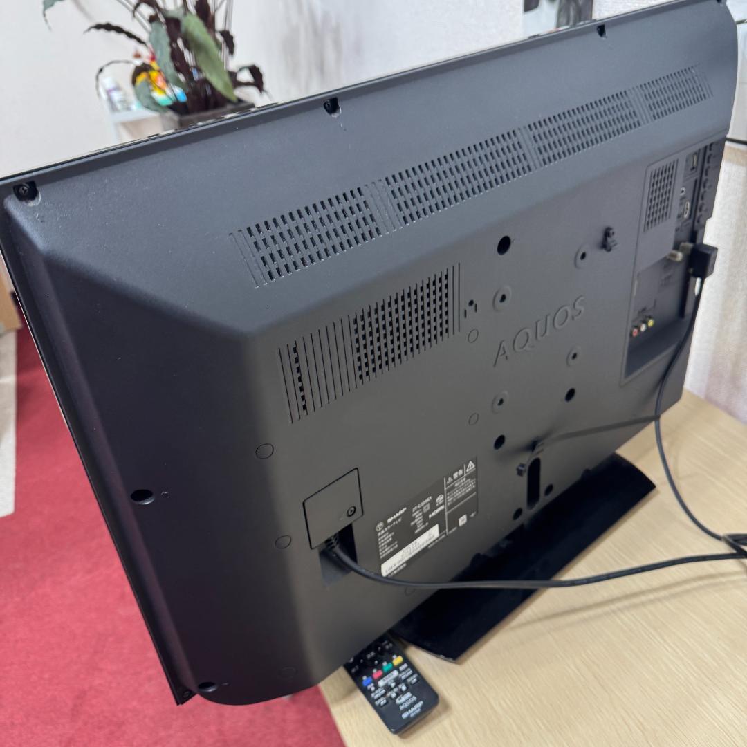 東京23区送料無料 美品シャープ液晶テレビ 2020年製32型 洗浄/除菌済み