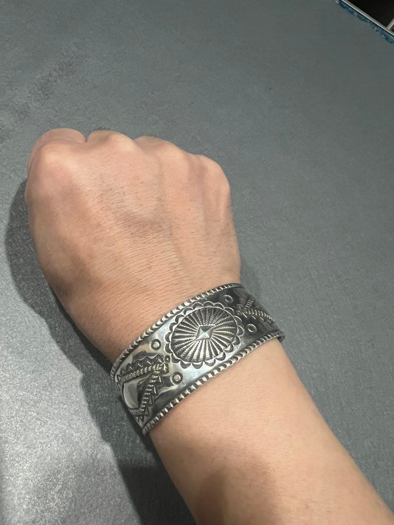 Perry Shorty ペリーショーティー バングル コインシルバー ナバホ