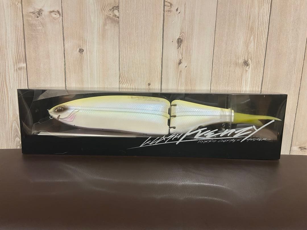 DRT KLASH FRENZY Queen ビックベイト収納バック付き Amazon.co.jp: オリジナル DRT クラッシュフレンジー 対応 ルアー