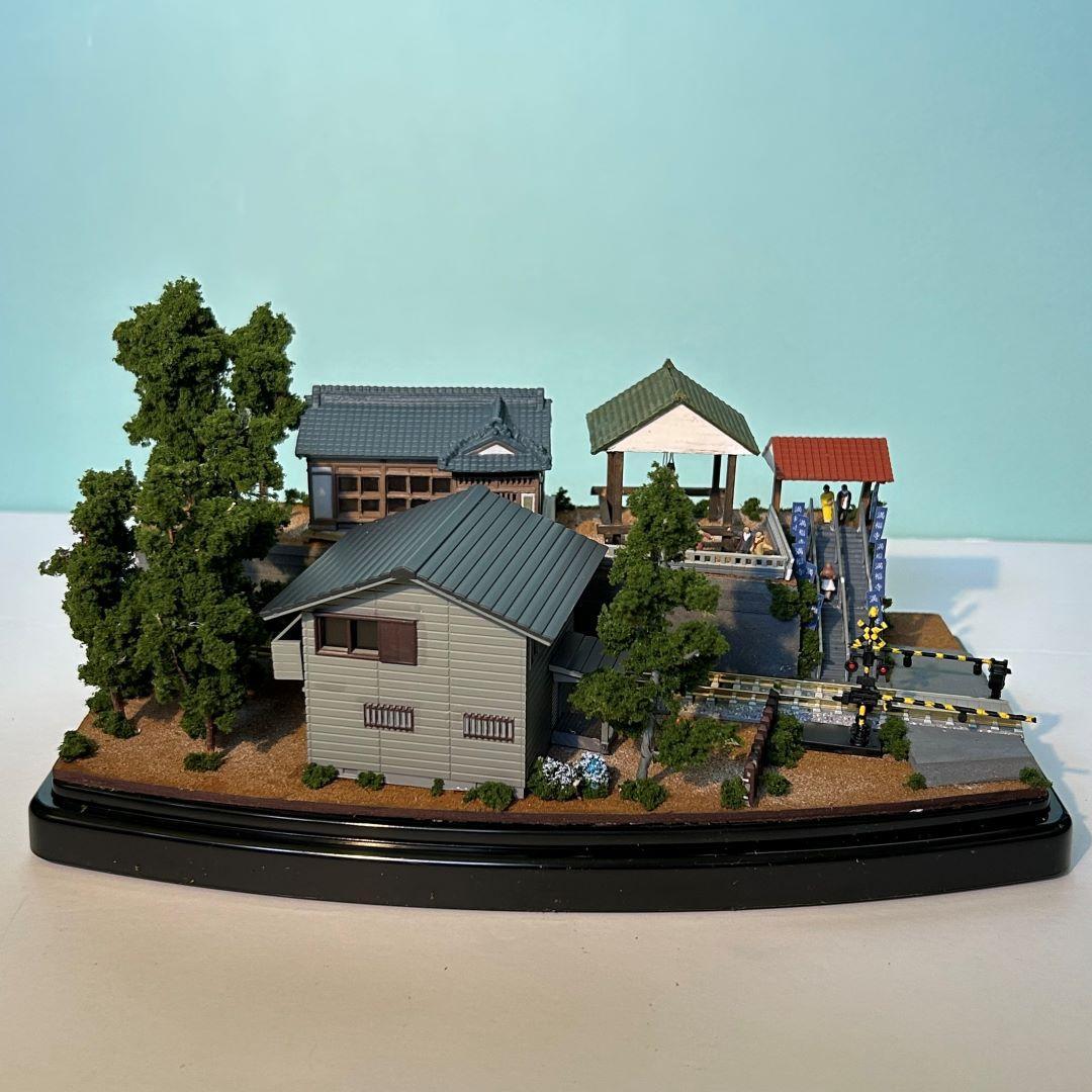 江ノ電 江の島腰越 満福寺と踏み切り 鉄道ジオラマ Nゲージ 展示台