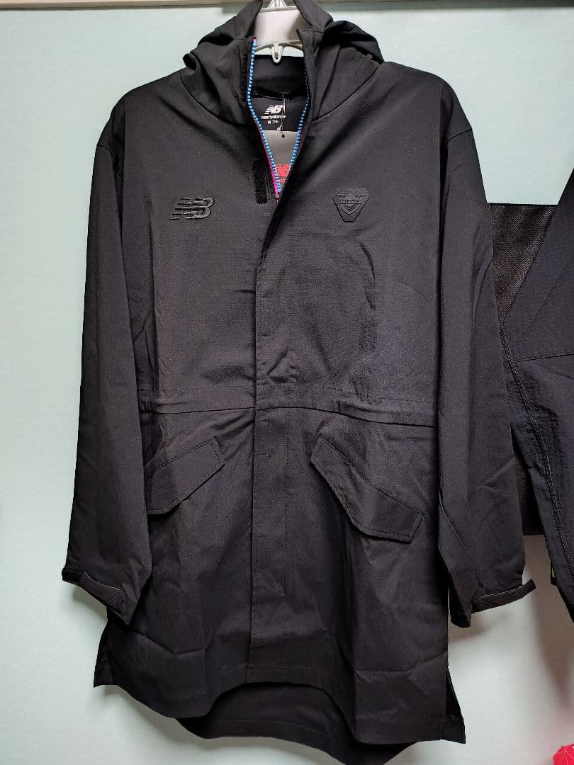 サガン鳥栖　プレミアコレクションコート New Balance サガン鳥栖 2023 プレミアムコレクション コート(ブラック