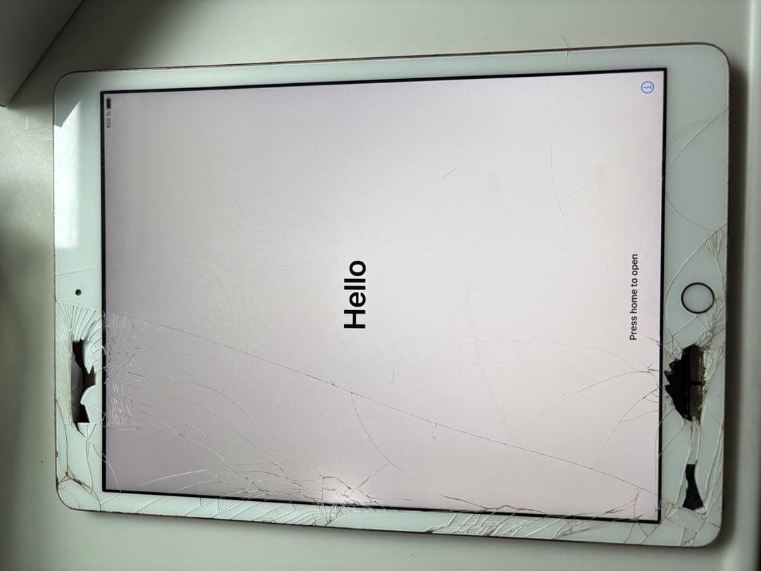 iPad 第8世代　本体 画面ひび割れ　操作可能 iPadの画面が割れたけど使える！……そのiPad、そのまま使わないで