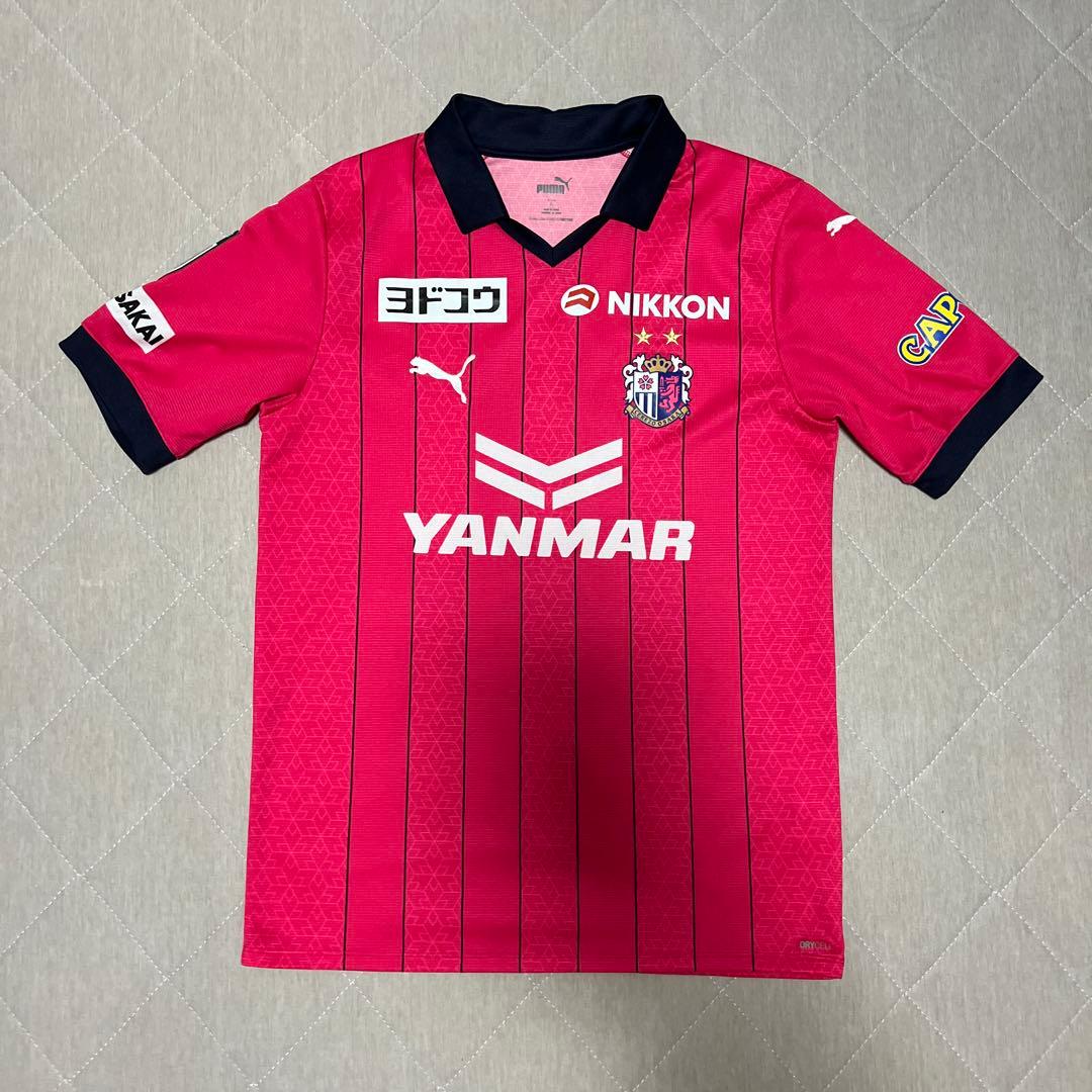 レオセアラ選手 直筆サイン入りユニフォーム - メルカリ