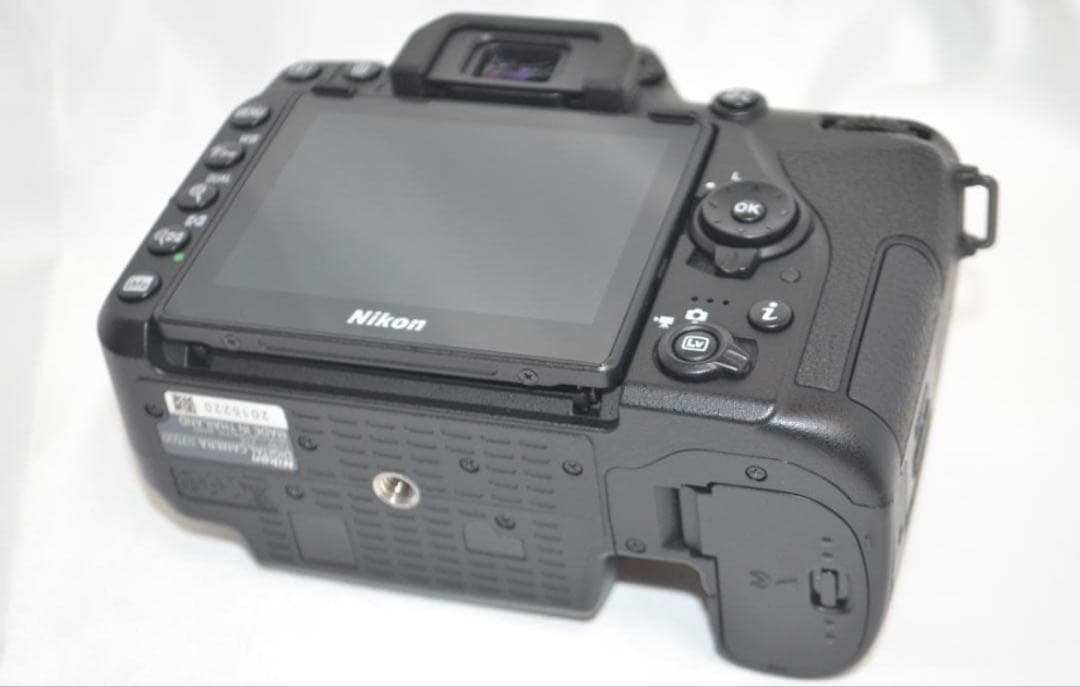 滅多にないシャッター数6000回以下 Nikon D7500☆Wi-Fi搭載 - メルカリ