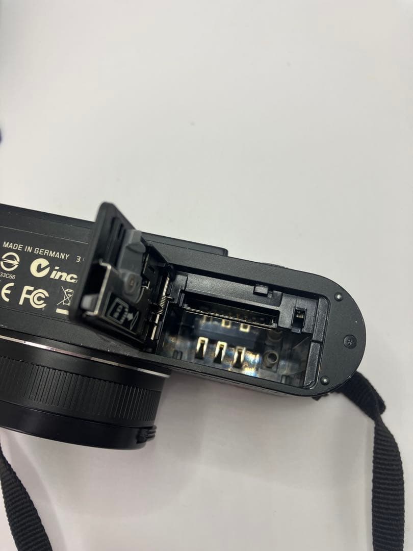 返品保証・動作確認済】Leica X1 ブラック（純正ストラップ付き