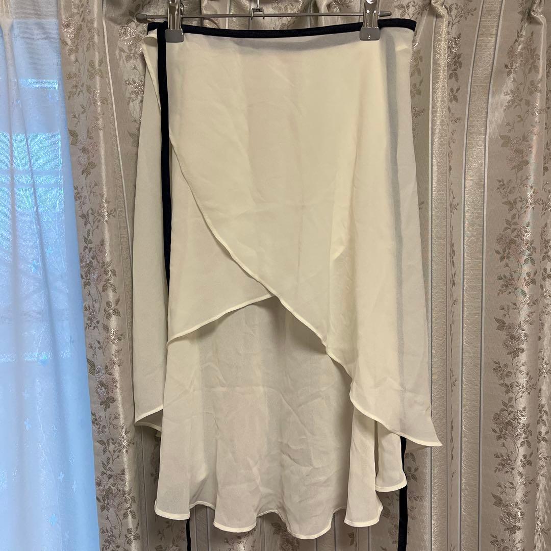 stina スティナ　白の巻きスカート　バレエ stina / black ribbon wrap skirt / short / ivory