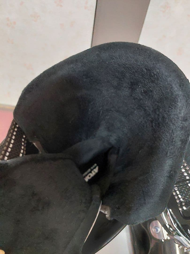 美品ATOMIC LIVEFIT70 スキー ブーツ スキー靴 27.5cm