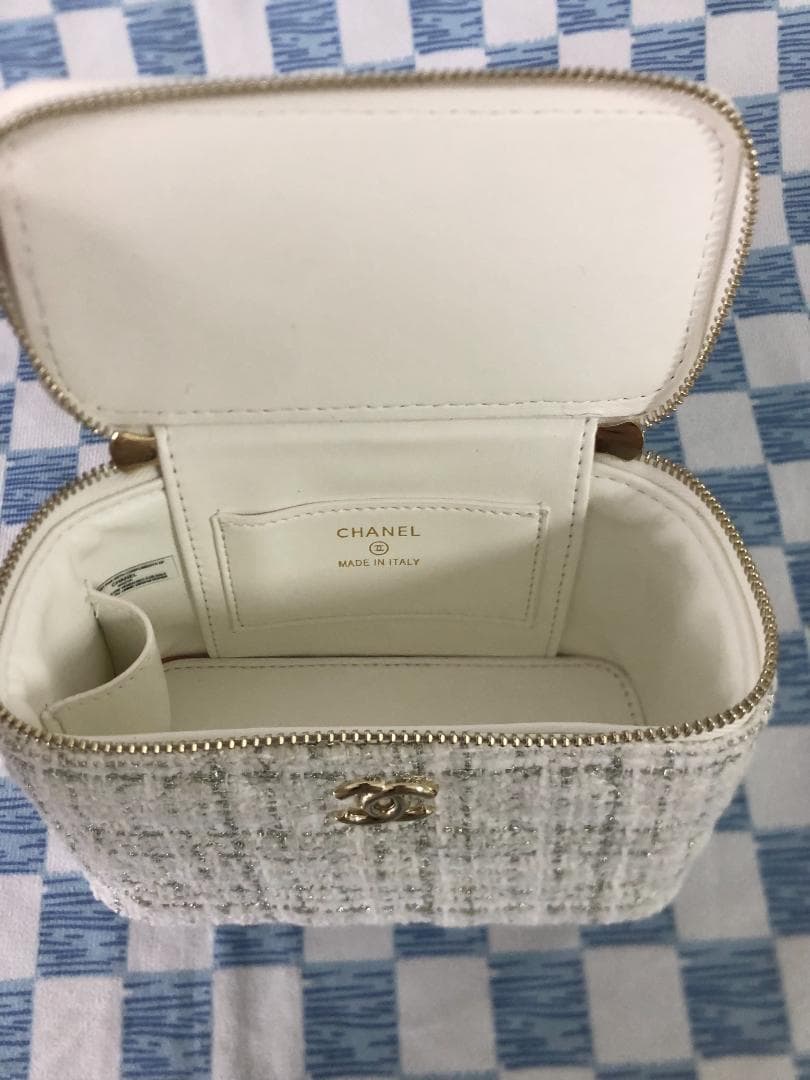 ショルダーバッグ　ノベルティ　ホワイト　エレガント　バッグ