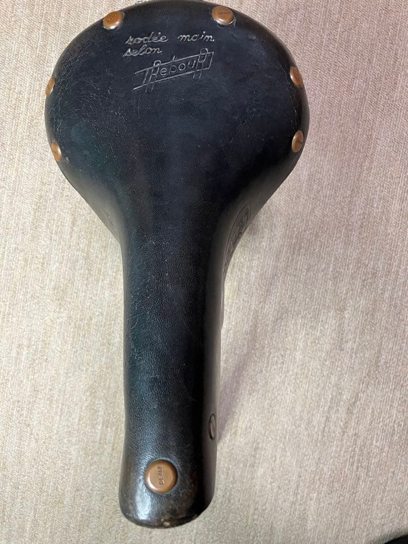 IDEALイデアル90 ルブールサイン入り アルミベース サドル フランス製