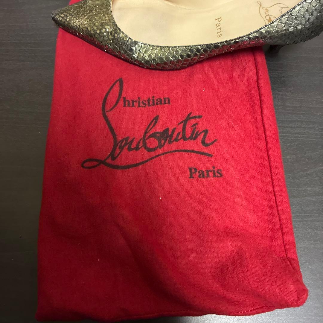 1016 クリスチャンルブタン パイソン型押し ポインテッドトゥパンプス