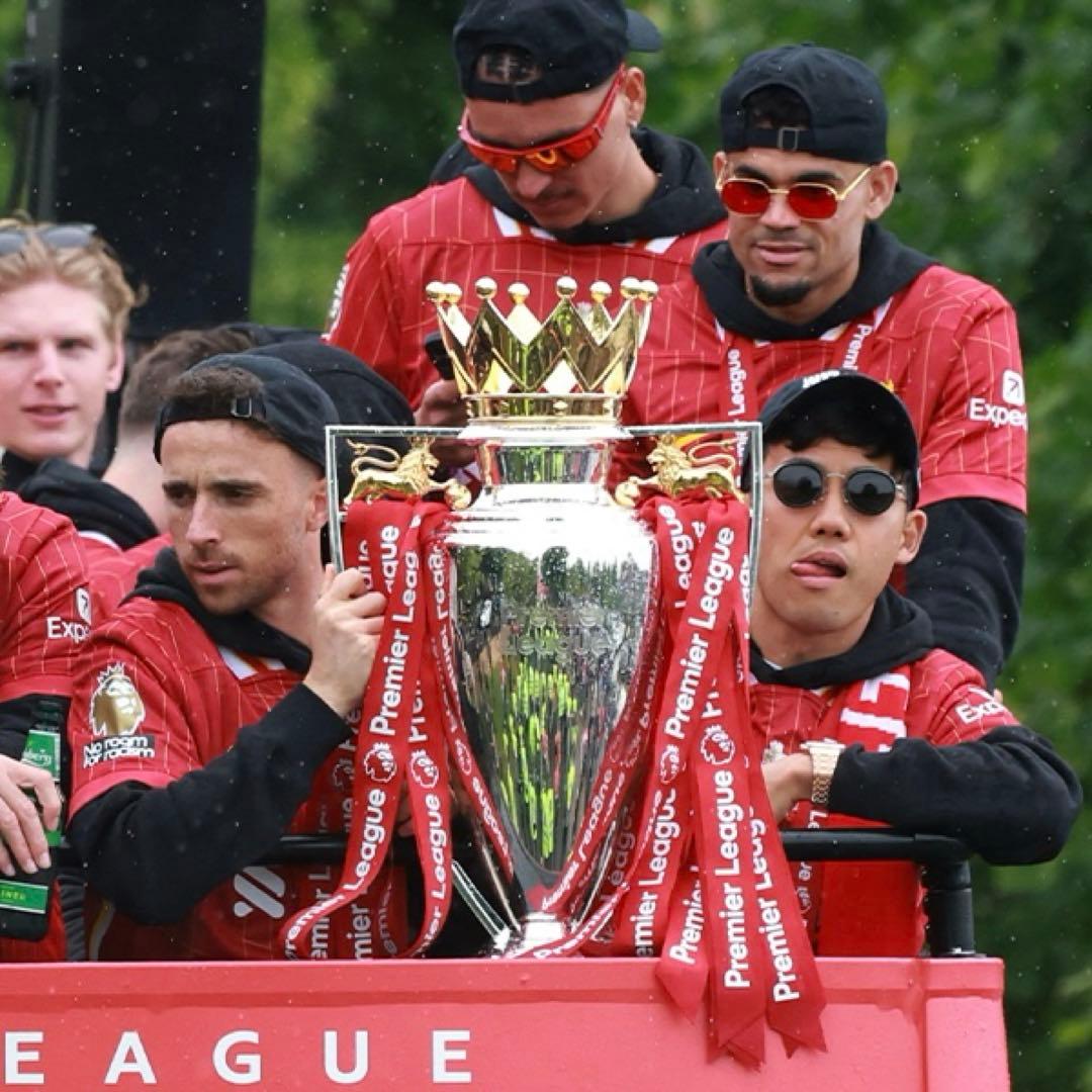 正規品 新品】リバプール 24-25 優勝パレード時着用 日本M - ウェア