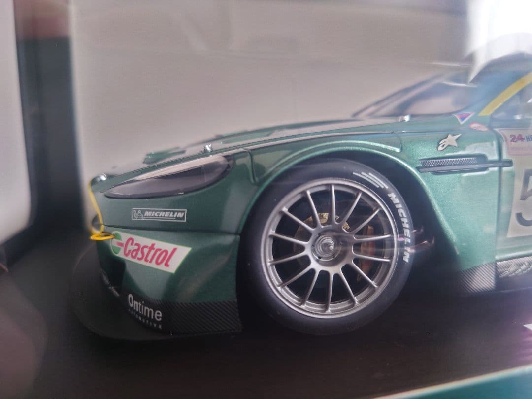 【新品・未開封】オートアート ASTON MARTIN RACING DBR9