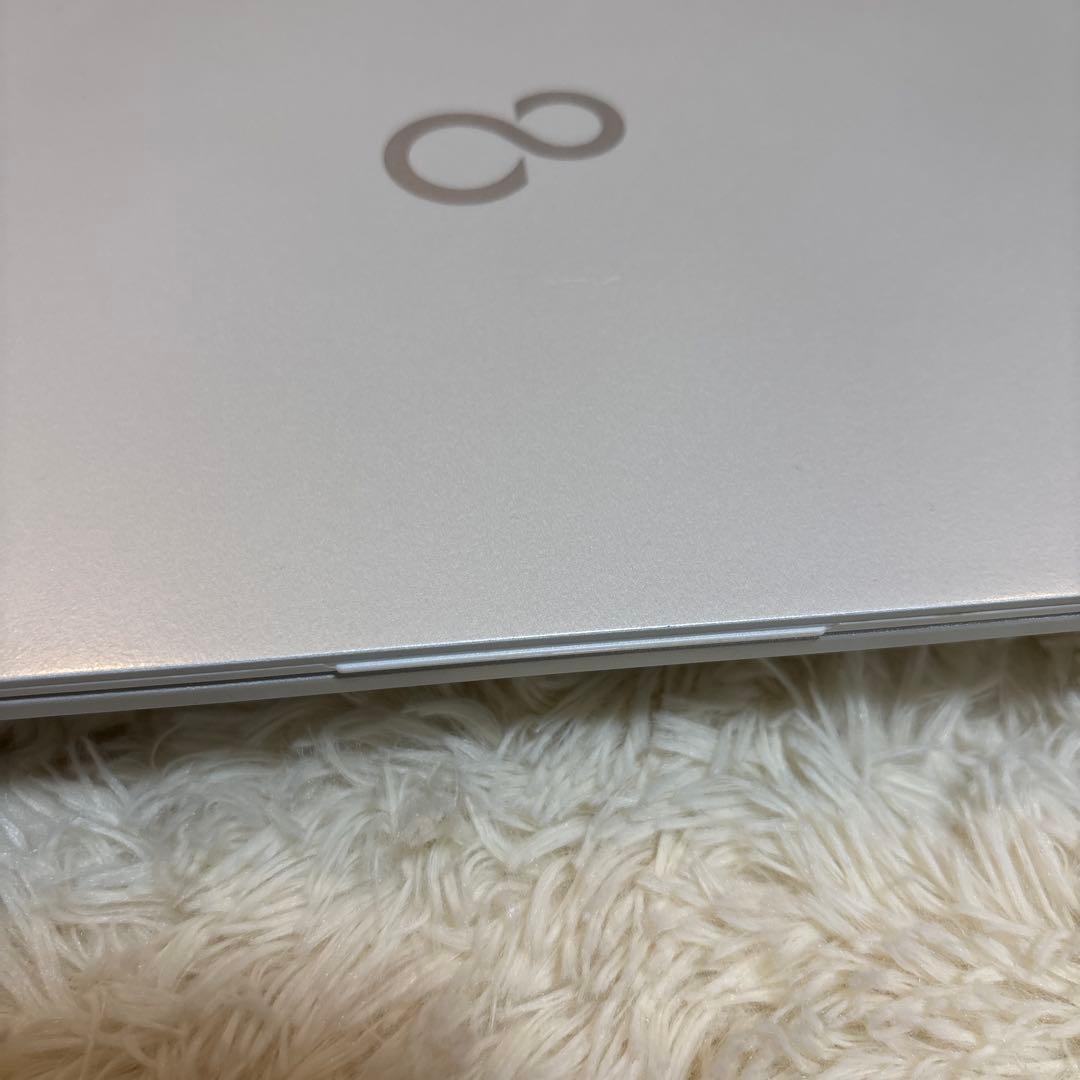 美品】i5 LIFEBOOK UH08/E3 Intel xe GPU搭載！