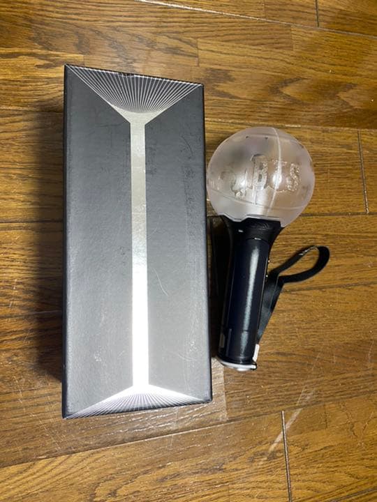 BTSグッズ BTS Customizable Acrylic Photocard Holder/stand - Cute Kpop