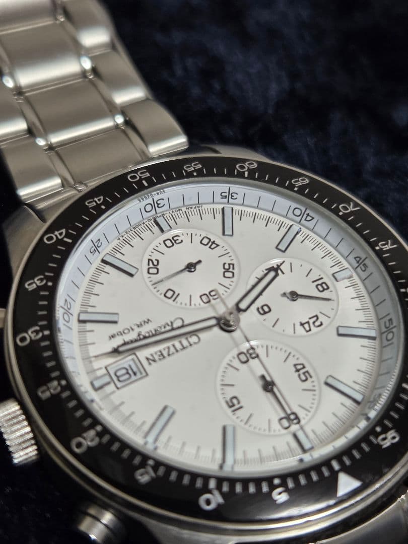 て*つ様 CITIZEN シチズン スピードマスター クロノグラフ パンダ なぜかハマってしまう】超人気“パンダ顔”のクロノグラフ時計。4万円台